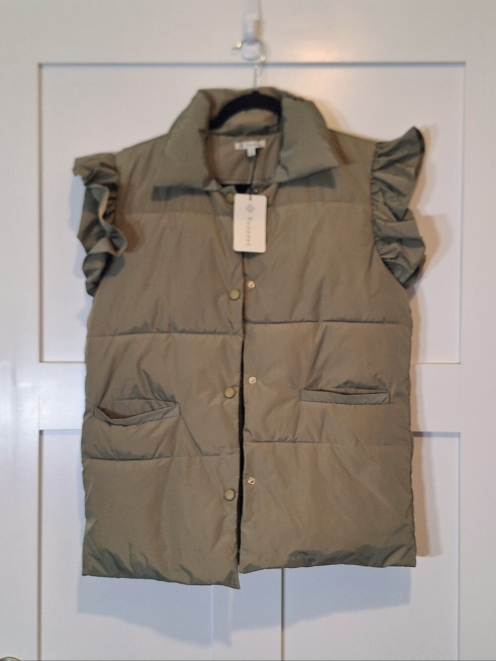 Veveret Casual Crush Padded Vest Snap Down Puffer Ruffled Cap Sleeves Olive S
